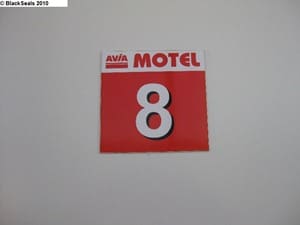avia_motel_8