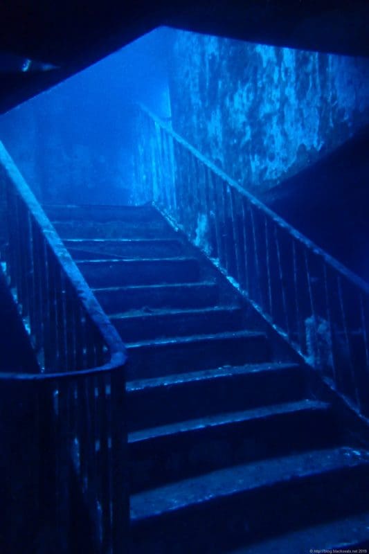 Mehr über den Artikel erfahren Tag 5: MV Karwela und Billinghurst Cave