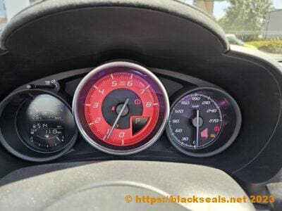 Abarth 124 Spider Warnleuchten bei Beschleunigung