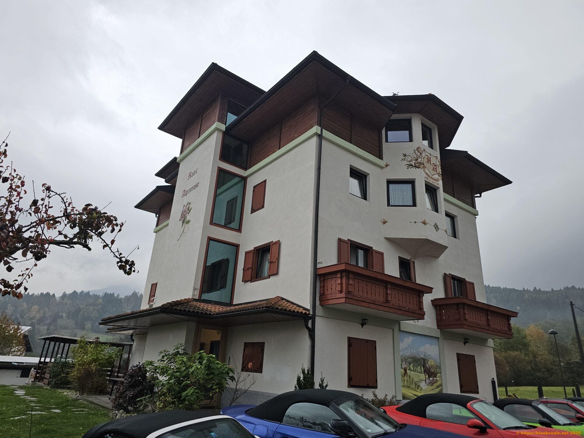 Nebengebäude hotel alpenrose 3