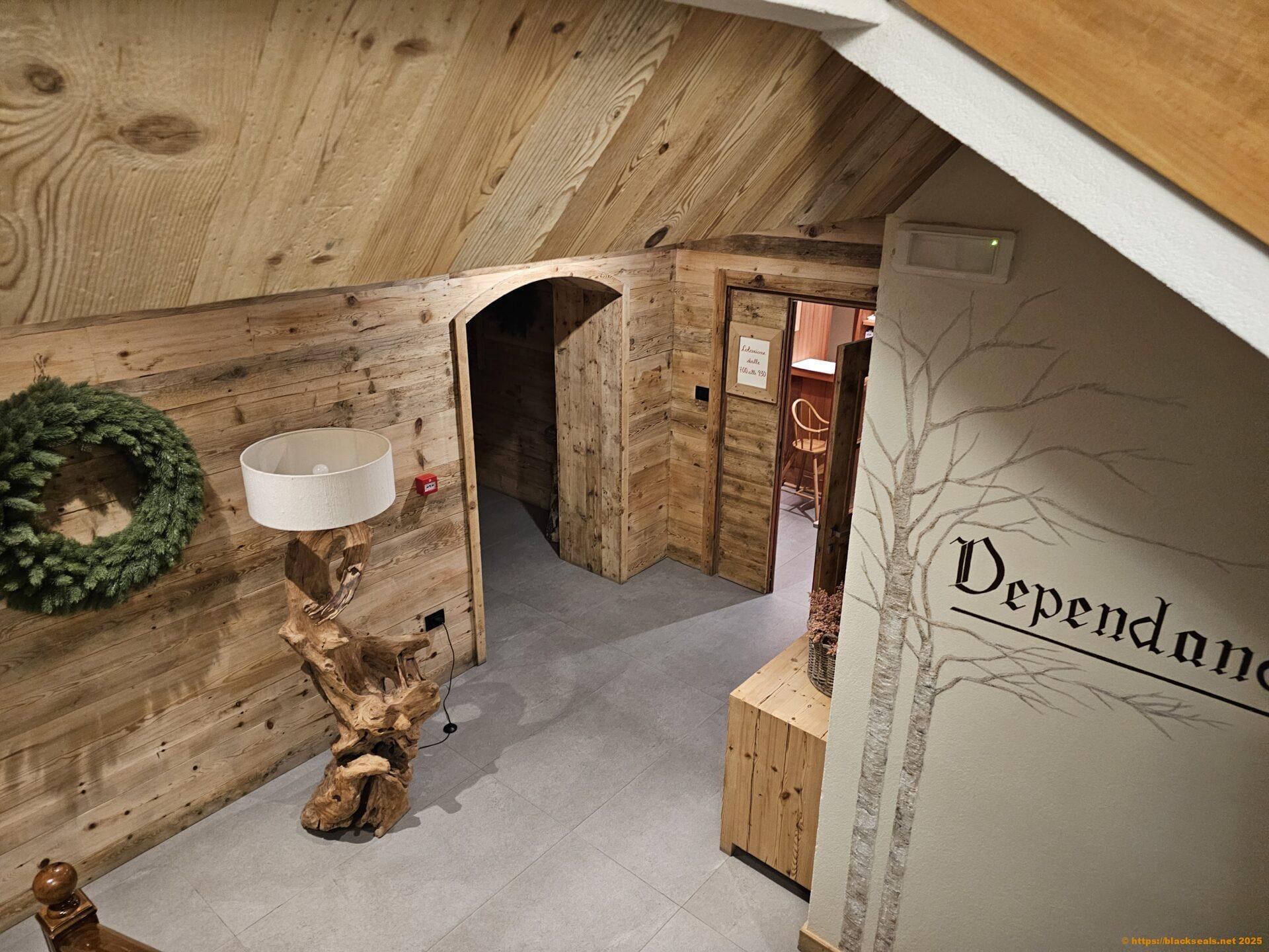 Treppenbereich Keller hotel alpenrose kellerbereich